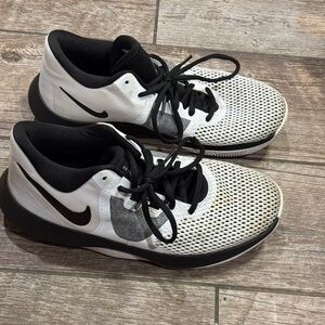 Nikes​​